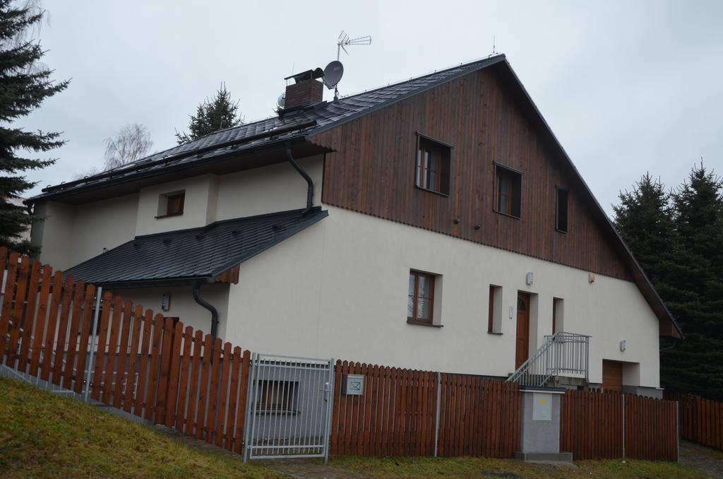 Haus Tolstejn Jiretin pod Jedlovou Exterior foto
